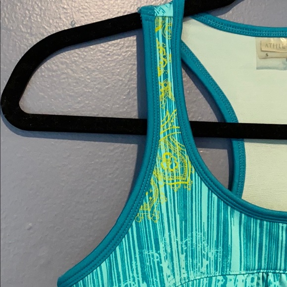 Athleta Racerback Tank with build bra Size S - Picture 4 of 7